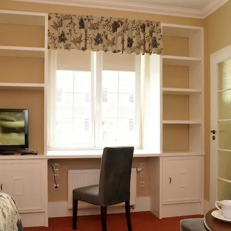 American House Hennela