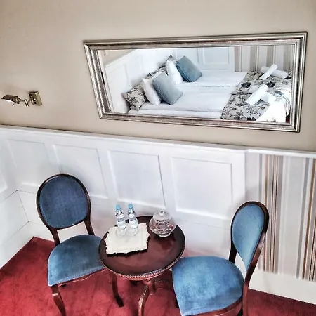 Bed & Breakfast American House Hennela 3*