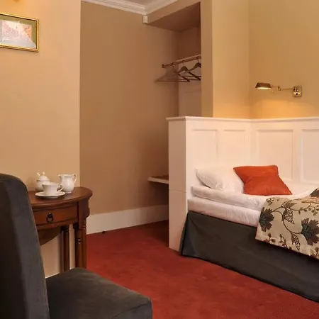 American House Hennela 3*