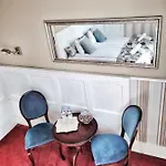 Bed & Breakfast American House Hennela 3*