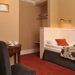American House Hennela 3*