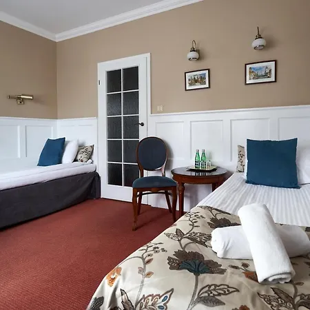 American House Hennela Bed & Breakfast