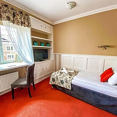 American House Hennela 3*