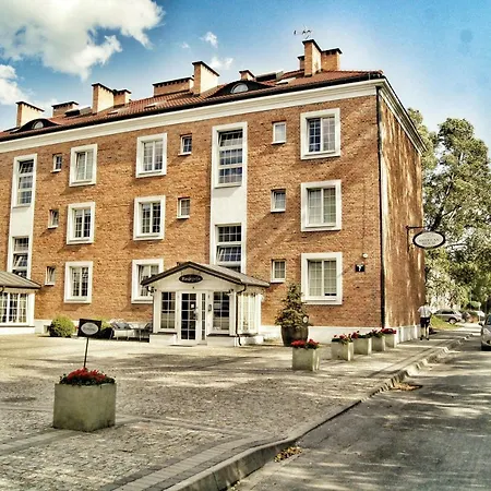 American House Hennela 2* Warszawa