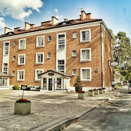 American House Hennela 3* Warsaw