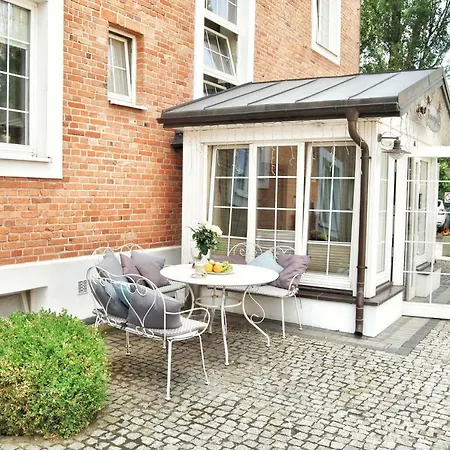 Nocleg ze śniadaniem American House Hennela