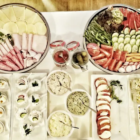 American House Hennela Frühstückspension 3*