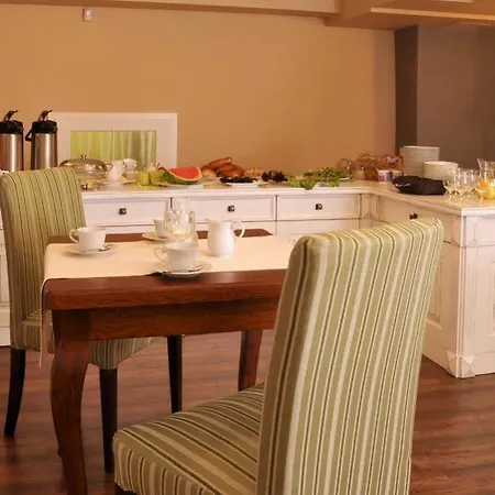 American House Hennela