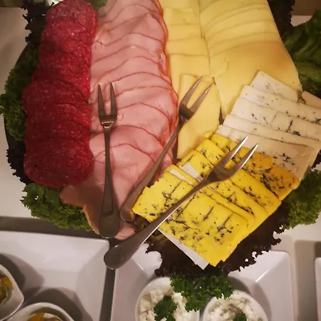 American House Hennela Bed & Breakfast