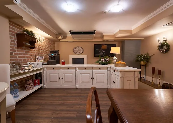 Bed & Breakfast American House Hennela 3*