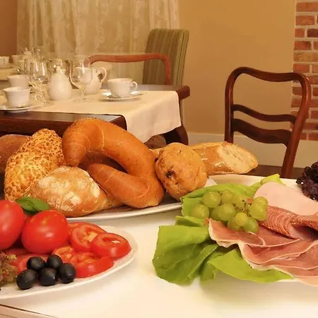 Bed and breakfast American House Hennela